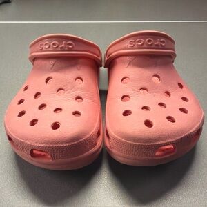 Crocs Peach Salmon Tangerine M7 W9 Clogs Nice! Sandals Hiking River Summer